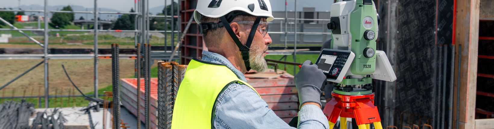 Leica TS20 Total Station